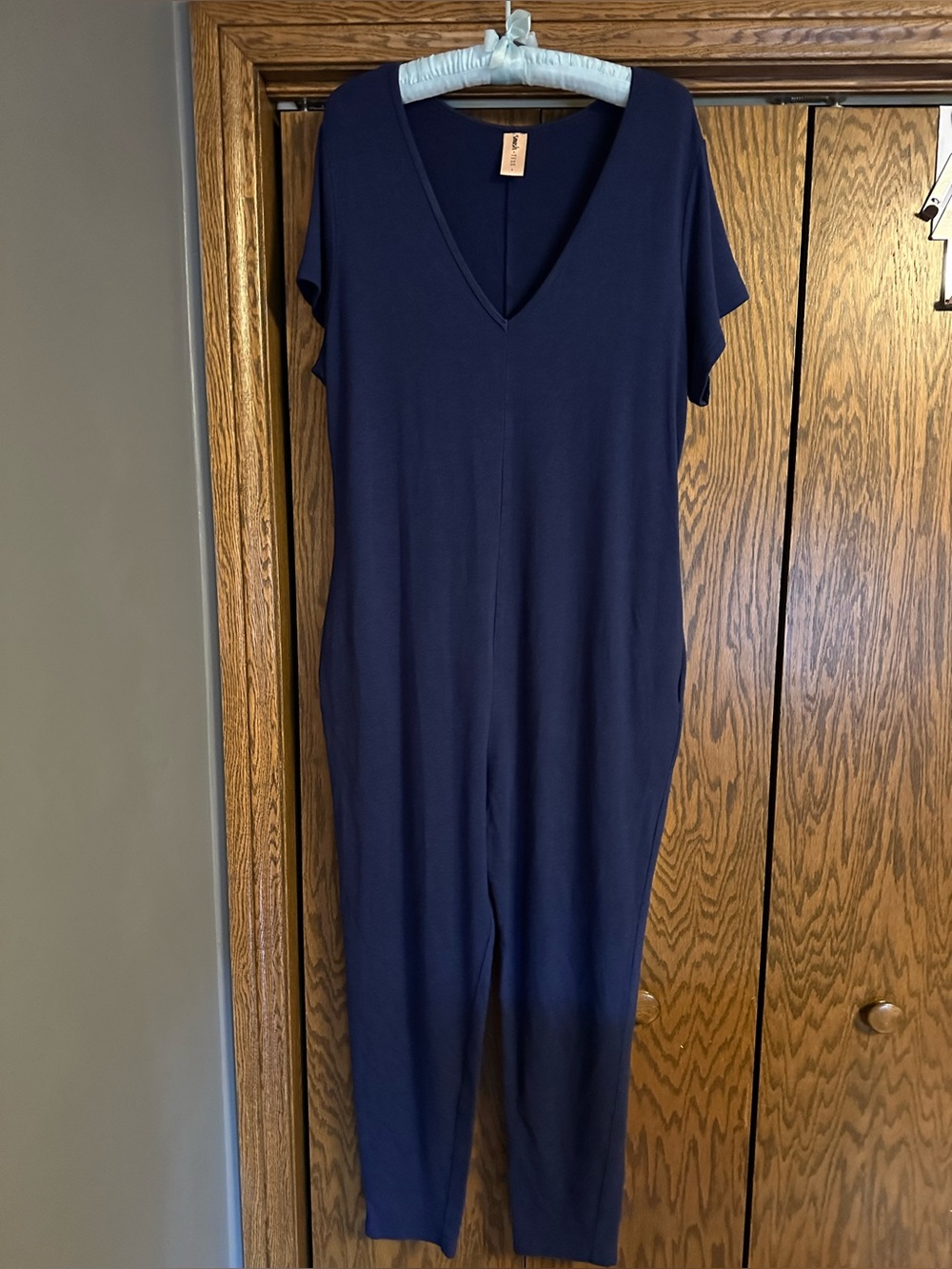 VGUC WOMENS L SMASH+TESS NAVY BLUE STRETCH V NECK SHORT SLEEVE ROMPER